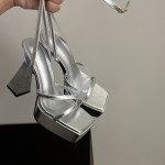 厚底女性用チャンキーヒールシルバーカラー夏新作高品質プラットフォームクロス細ストラップオープンバックスンダル